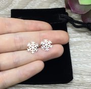 Dainty Snowflake Stud Earrings, Canada Earrings, Winter Wedding Bridal Jewelry, Winter Themed Jewelry, Christmas Gift, Stocking Filler