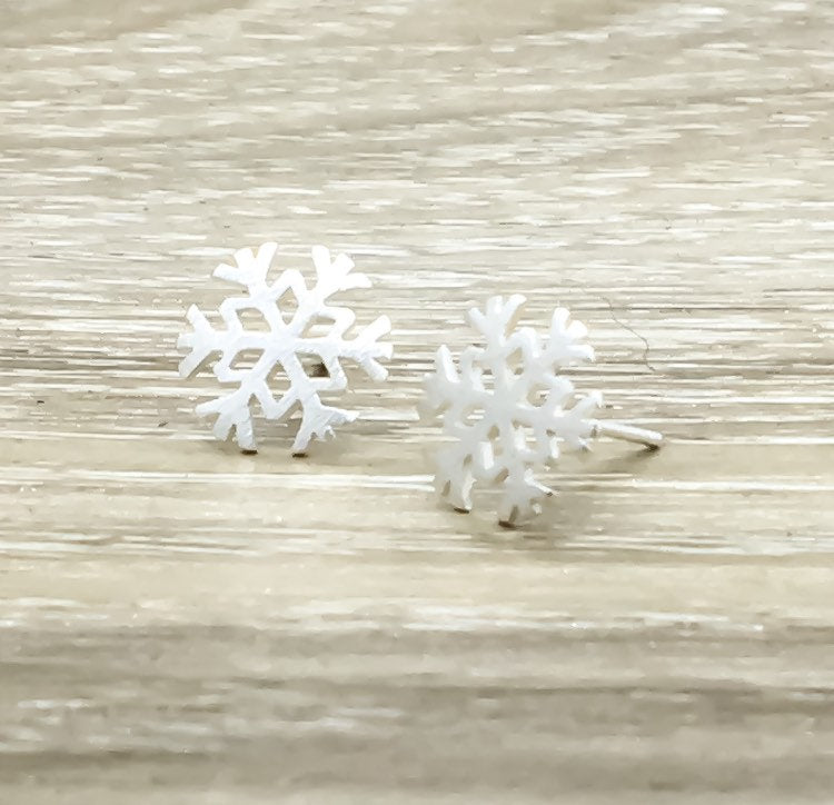 Dainty Snowflake Stud Earrings, Canada Earrings, Winter Wedding Bridal Jewelry, Winter Themed Jewelry, Christmas Gift, Stocking Filler