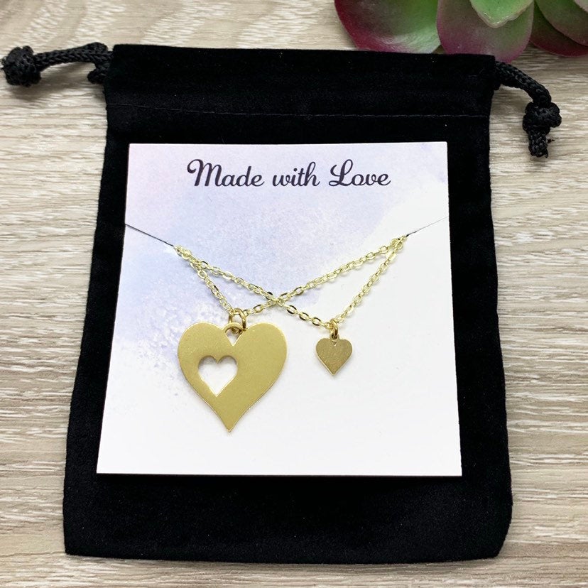 Cadeau mère-fille, ensemble de colliers à partager pour 2, cadeau pour maman, colliers assortis, pendentif petit cœur ajouré, cadeau pour belle-fille, meilleure amie