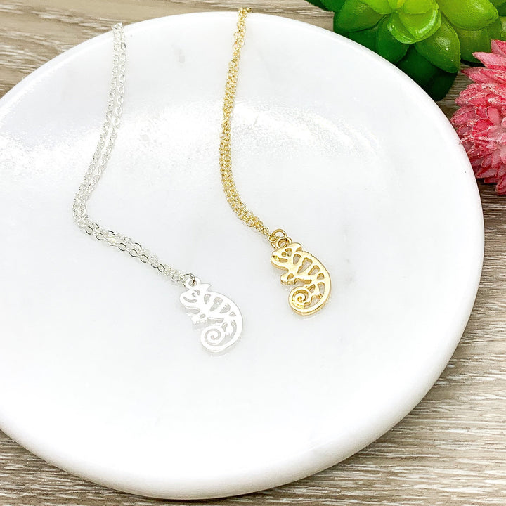 Be Different, Chameleon Necklace with Card, Dainty Jewelry, Minimalist Chameleon Pendant, Birthday, Friendship Necklace, Gift for Daughter