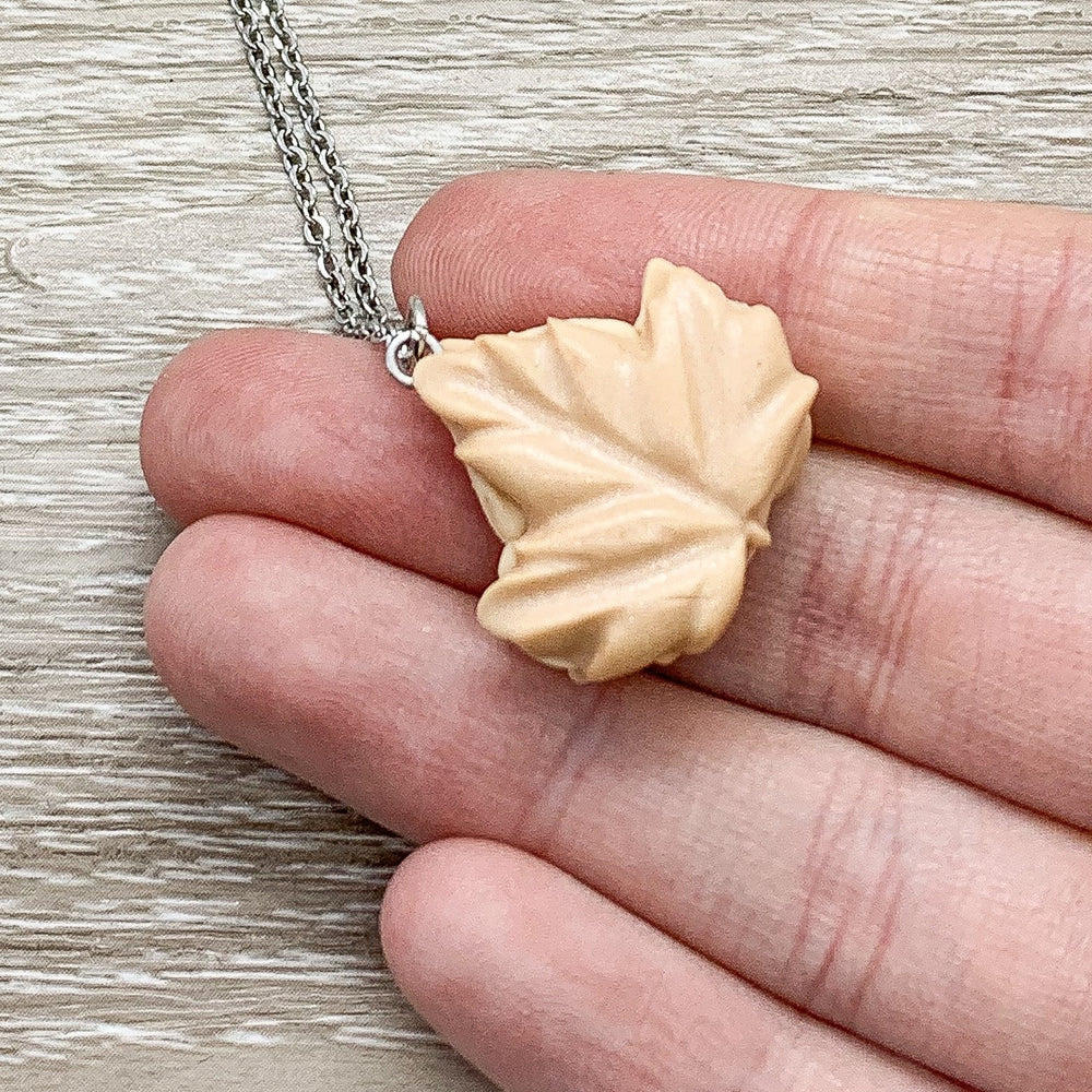 Maple Leaf Cookie Charm Necklace, Realistic Food Charm, Cute Friendship Gift, Gift for Bestfriend, Canada Necklace, Novelty Jewelry