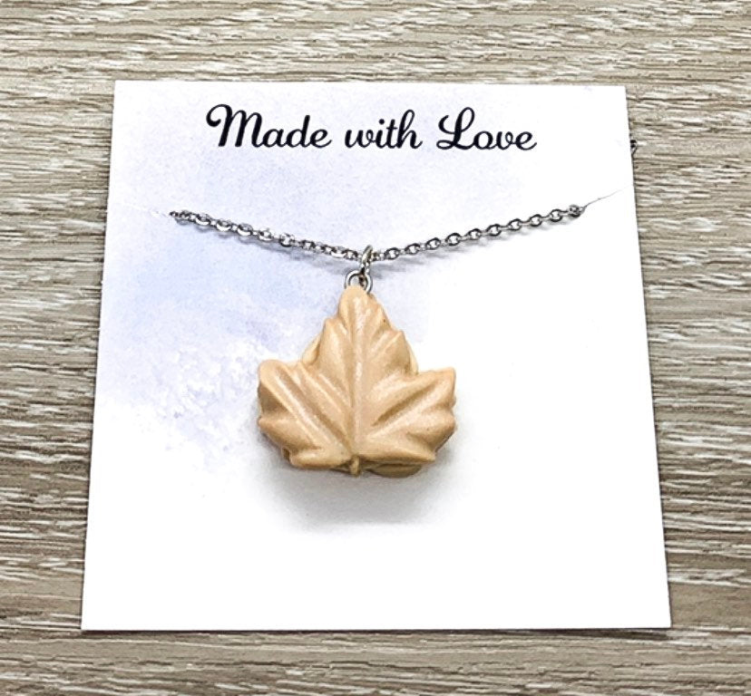 Maple Leaf Cookie Charm Necklace, Realistic Food Charm, Cute Friendship Gift, Gift for Bestfriend, Canada Necklace, Novelty Jewelry