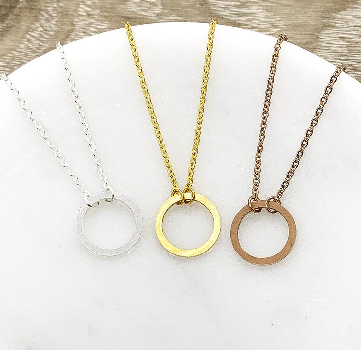 Circle of Friendship Gift, Dainty Gold Circle Necklace, Circular Pendant, Gift for Best Friend, Infinity Circle, Unbiological Sister Gift