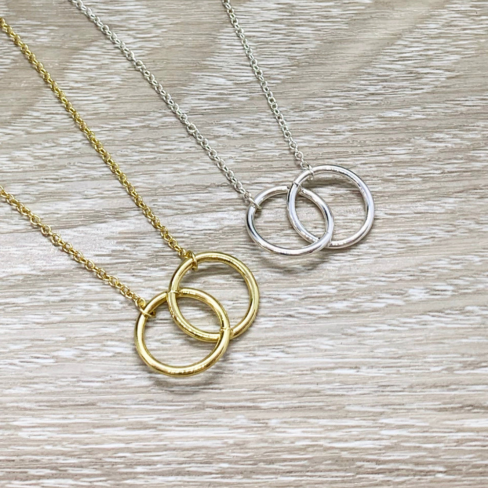 Grandmother of Two Necklace with Card, Linked Circles Necklace, 2 Circle Pendants, Gift for Grandma from Grandkids, Gift for Nana