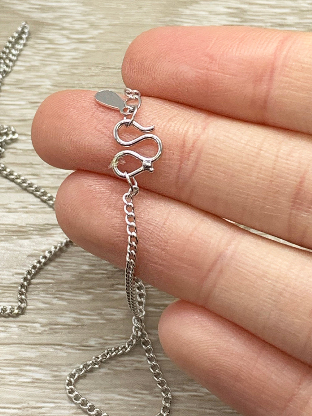 Bonus Mom Gift, Interlocking Circles Necklace, Circular Pendant, Linked Circles Necklace, Unbiological Mother Gift, Mother of the Groom