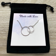 Bonus Mom Gift, Interlocking Circles Necklace, Circular Pendant, Linked Circles Necklace, Unbiological Mother Gift, Mother of the Groom