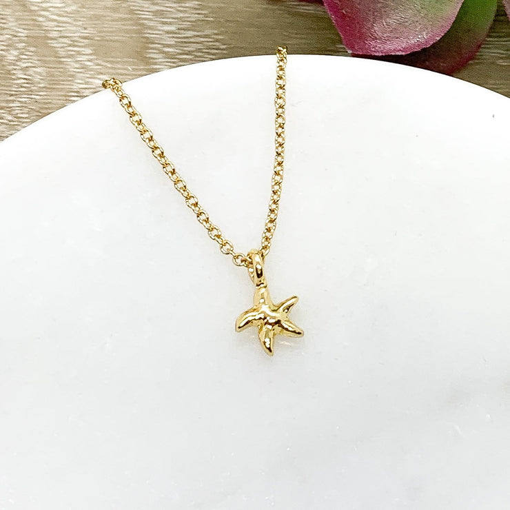 Tiny Starfish Necklace, Ocean Lover Gift, Beach Jewelry, Shell Pendant, Coastal Necklace, Seascape Jewelry, Gift for Her, Birthday Gift