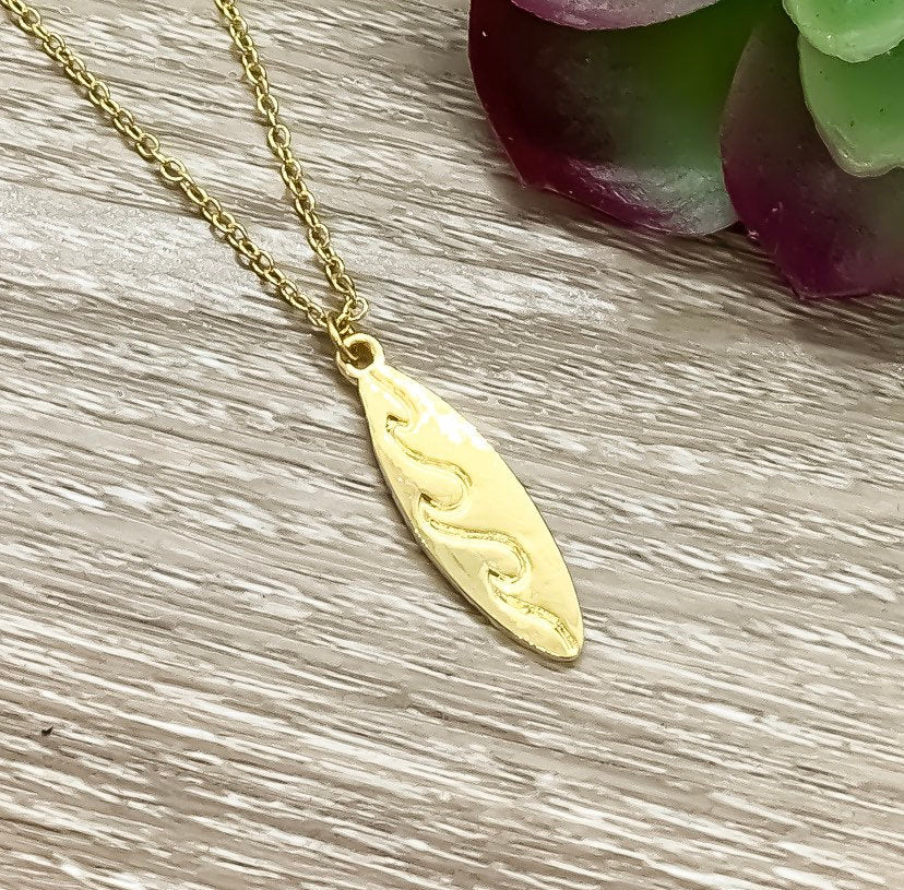 Surfboard Necklace Rose Gold, Beach Lover Necklace, Tropical Gift, Minimalist Surfing Necklace, Summer Sports Jewelry, Australia Gift